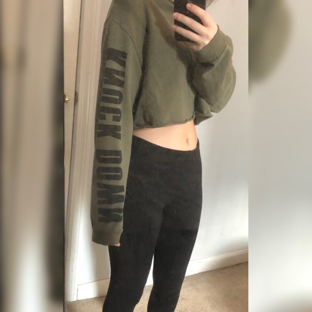 Green cropped sweater